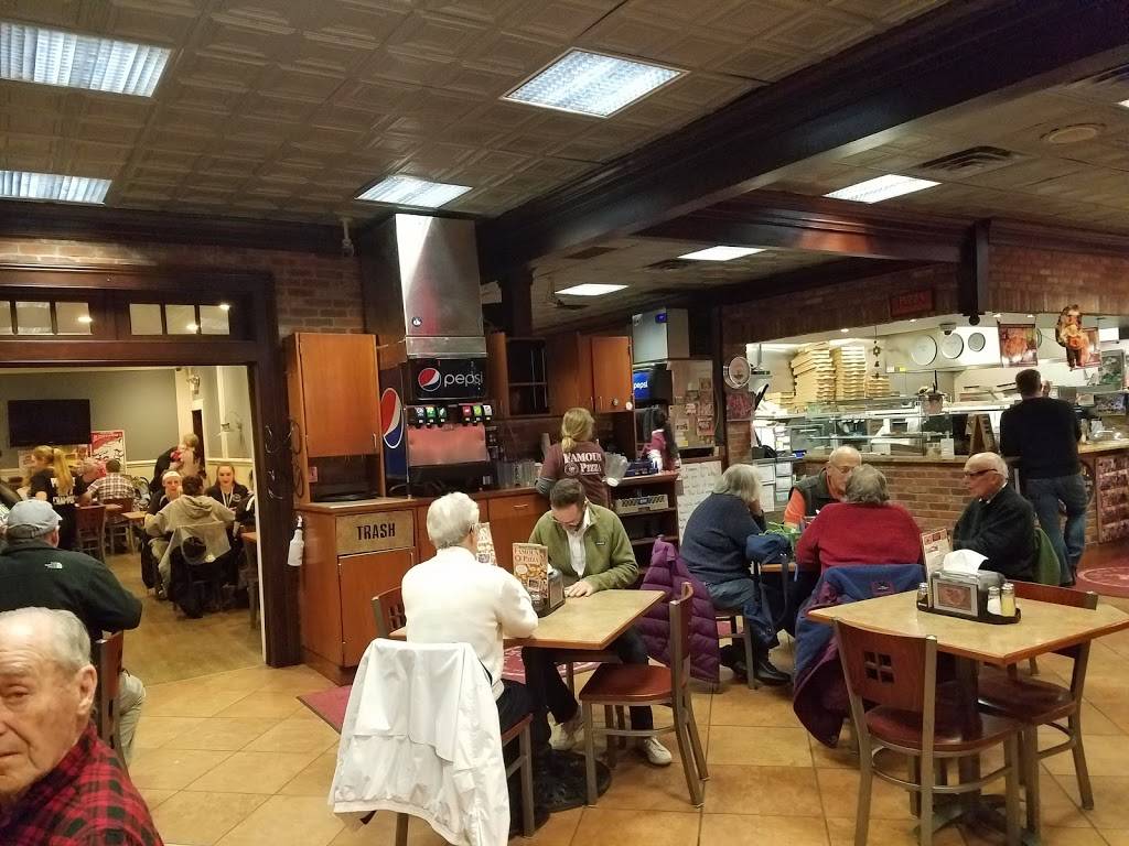 Famous Pizza | restaurant | 1 P T Barnum Square, Bethel, CT 06801, USA | 2037971550 OR +1 203-797-1550