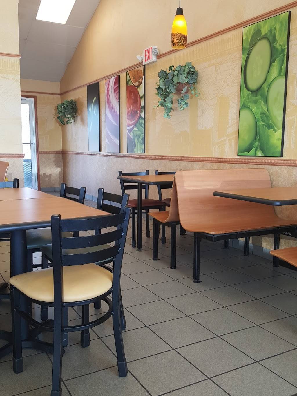 Subway Restaurants | restaurant | 4101 KY-146, La Grange, KY 40031, USA | 5022226698 OR +1 502-222-6698