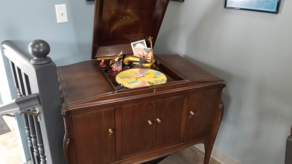 Aunt Alyees Berd-House Deli and Catering | restaurant | 2103 Gambrinus Ave SW, Canton, OH 44706, USA | 3304791671 OR +1 330-479-1671