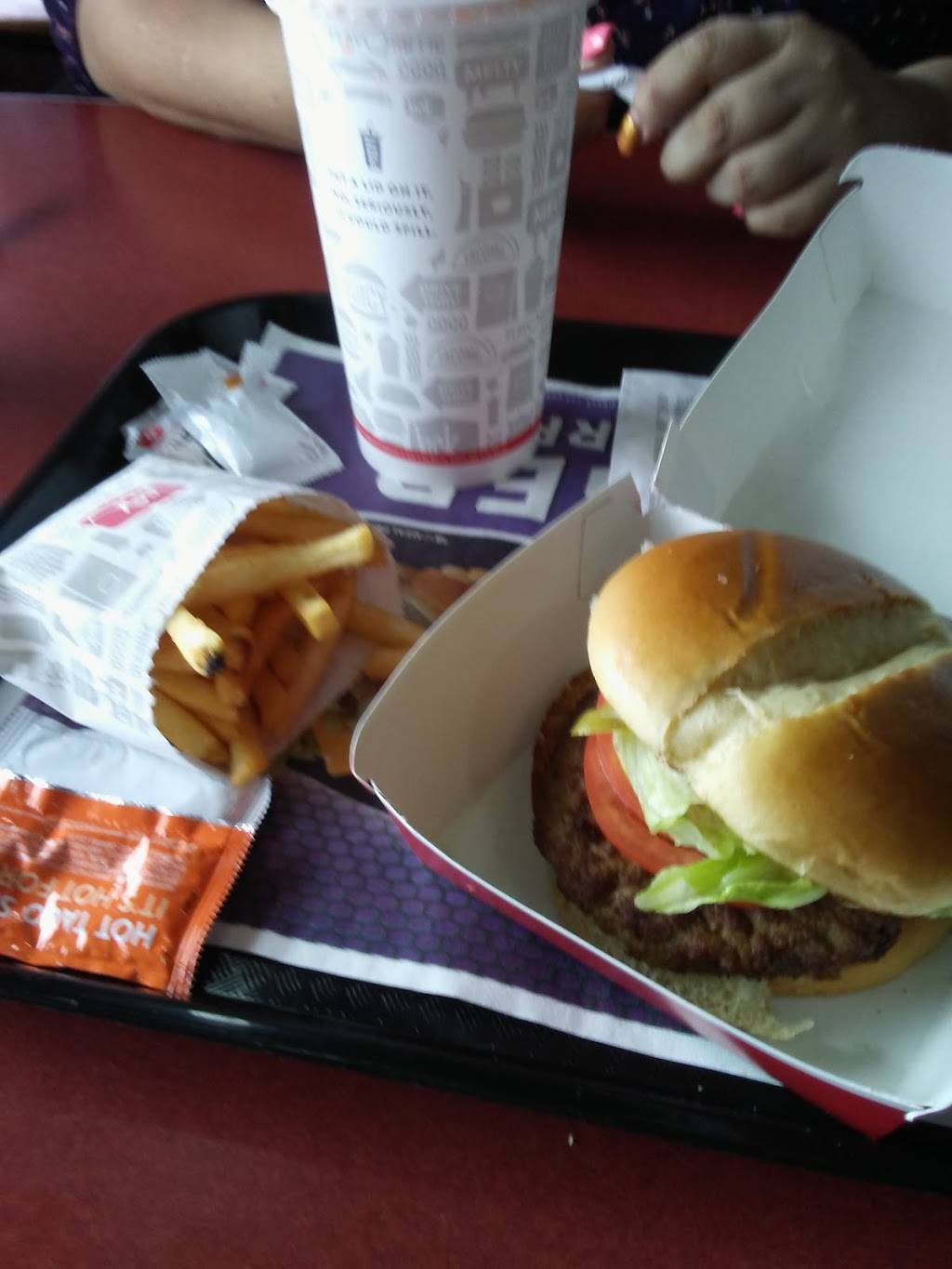 Jack in the Box | restaurant | 2514 S Belt Line Rd, Grand Prairie, TX 75052, USA | 9722643177 OR +1 972-264-3177