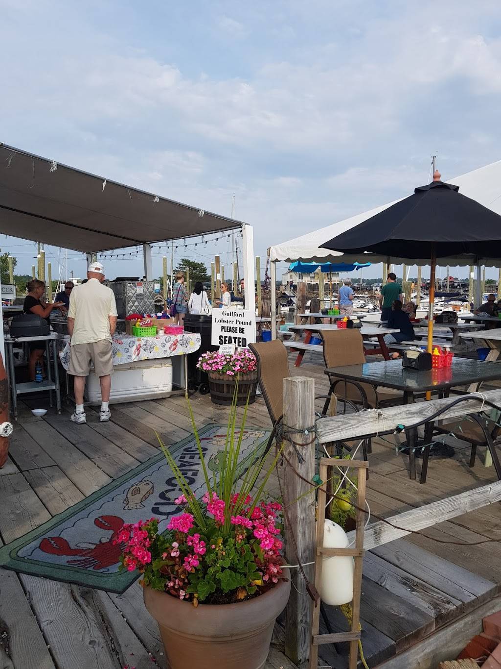 Guilford Lobster Pound | restaurant | 3443, 505 Old Whitfield St, Guilford, CT 06437, USA | 2034536122 OR +1 203-453-6122