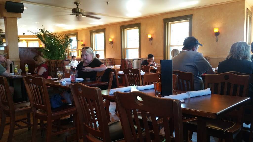 The Red Parrot Restaurant | restaurant | 348 Thames St, Newport, RI 02840, USA | 4018473800 OR +1 401-847-3800