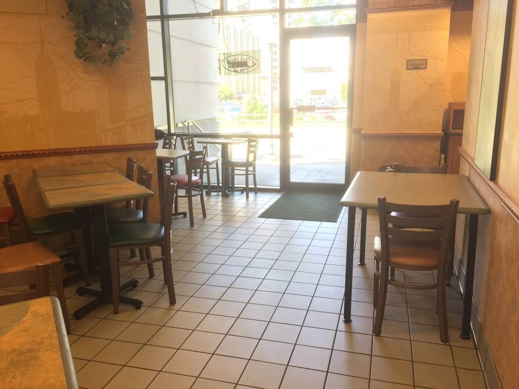 Subway Restaurants | restaurant | 1435 N Courthouse Rd, Arlington, VA 22201, USA | 7038418355 OR +1 703-841-8355