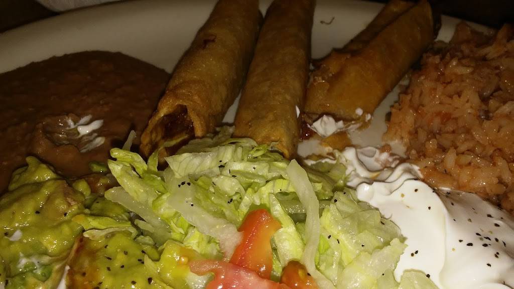 Wendys | restaurant | 1242 S Main St, Boerne, TX 78006, USA | 8308163037 OR +1 830-816-3037