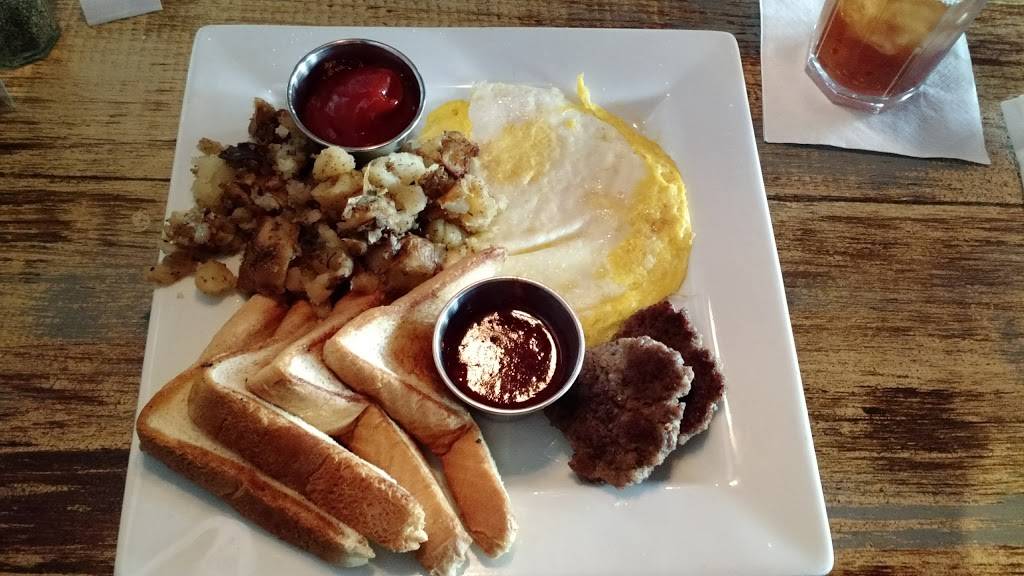 Bluecoast | restaurant | 37 Market Square, Knoxville, TN 37902, USA | 8652432300 OR +1 865-243-2300