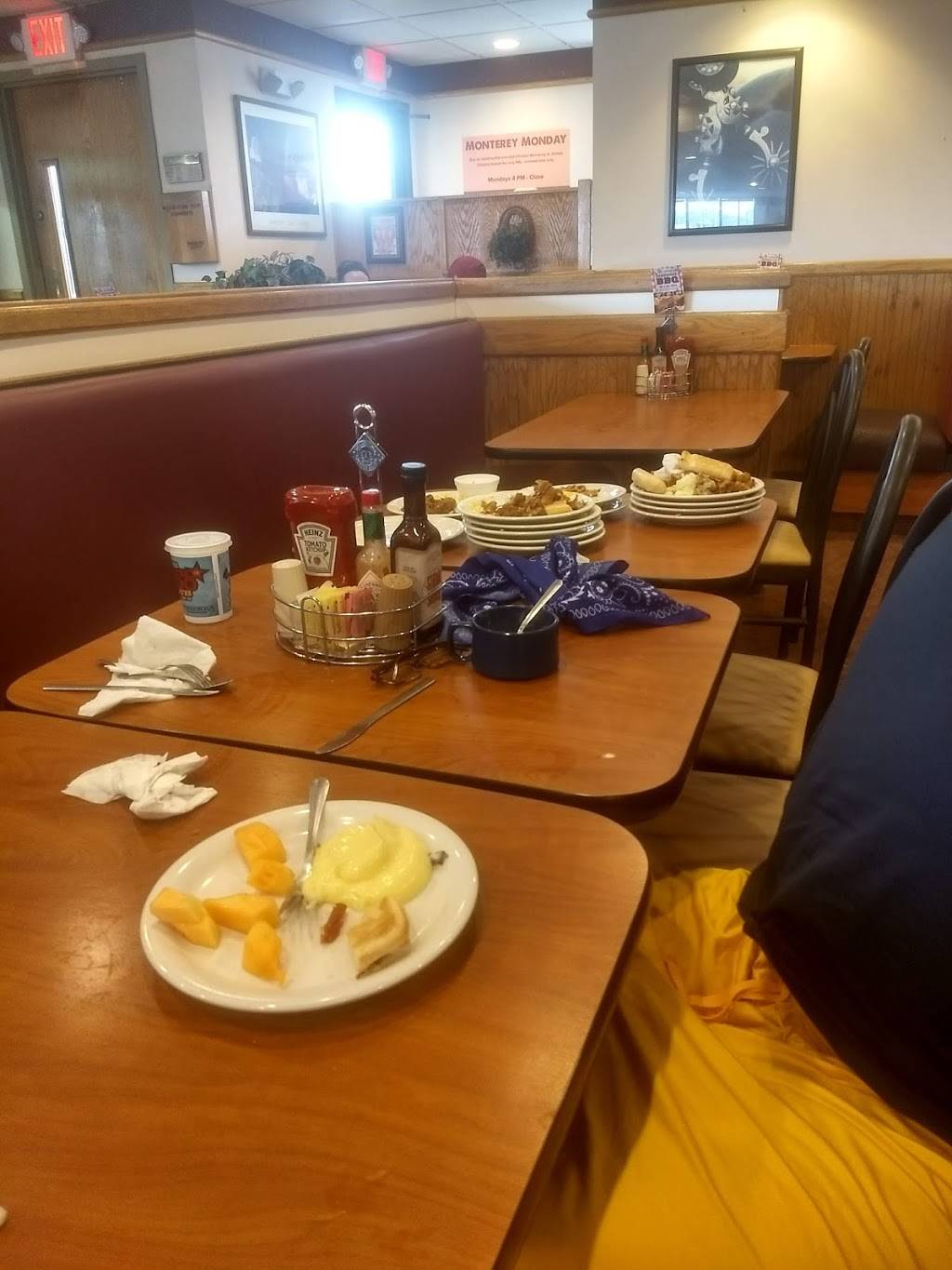 Ponderosa | restaurant | 740 Shenango Rd, Beaver Falls, PA 15010, USA | 7248463966 OR +1 724-846-3966