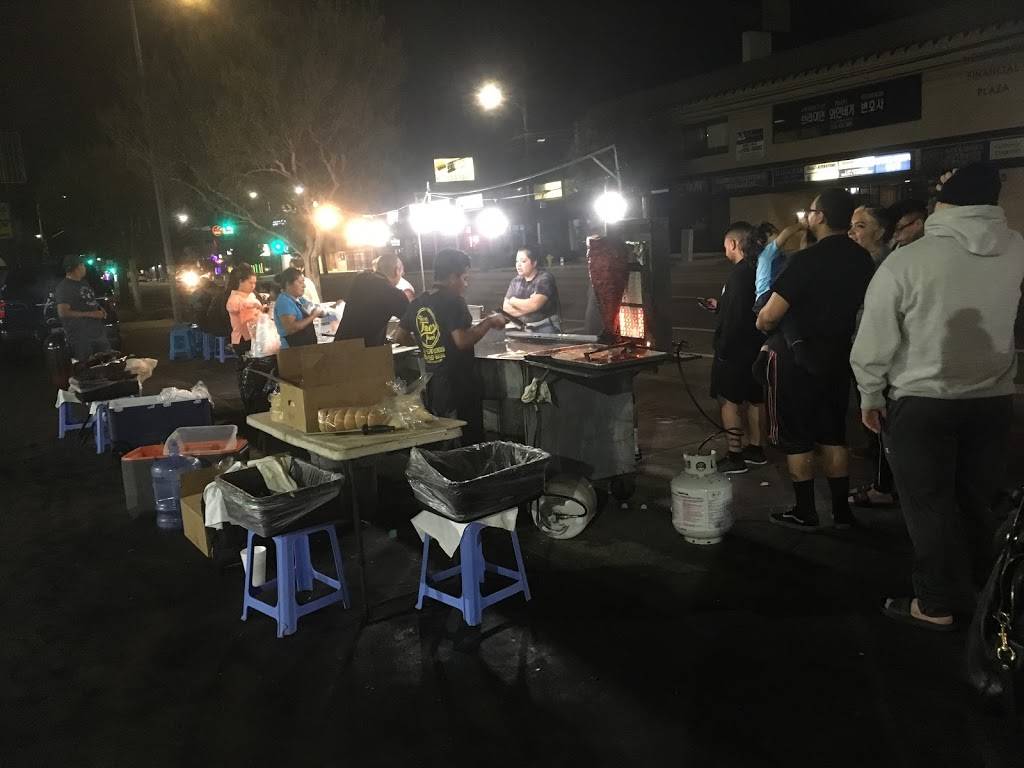 Tacos Naomi | restaurant | Unnamed Road, Northridge, CA 91324, USA | 2135508158 OR +1 213-550-8158