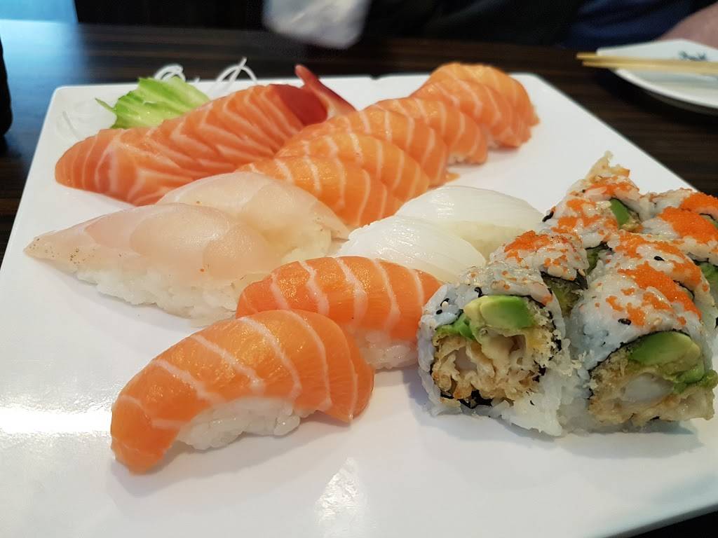 Sushi Hour | restaurant | 2525 Prince Michael Dr, Oakville, ON L6H 0E9, Canada | 9052573199 OR +1 905-257-3199