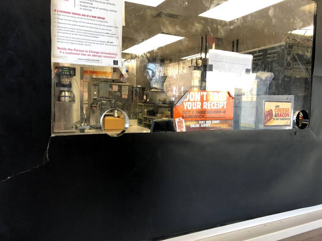 Burger King | restaurant | 16245 Livernois, Detroit, MI 48221, USA | 3133672741 OR +1 313-367-2741