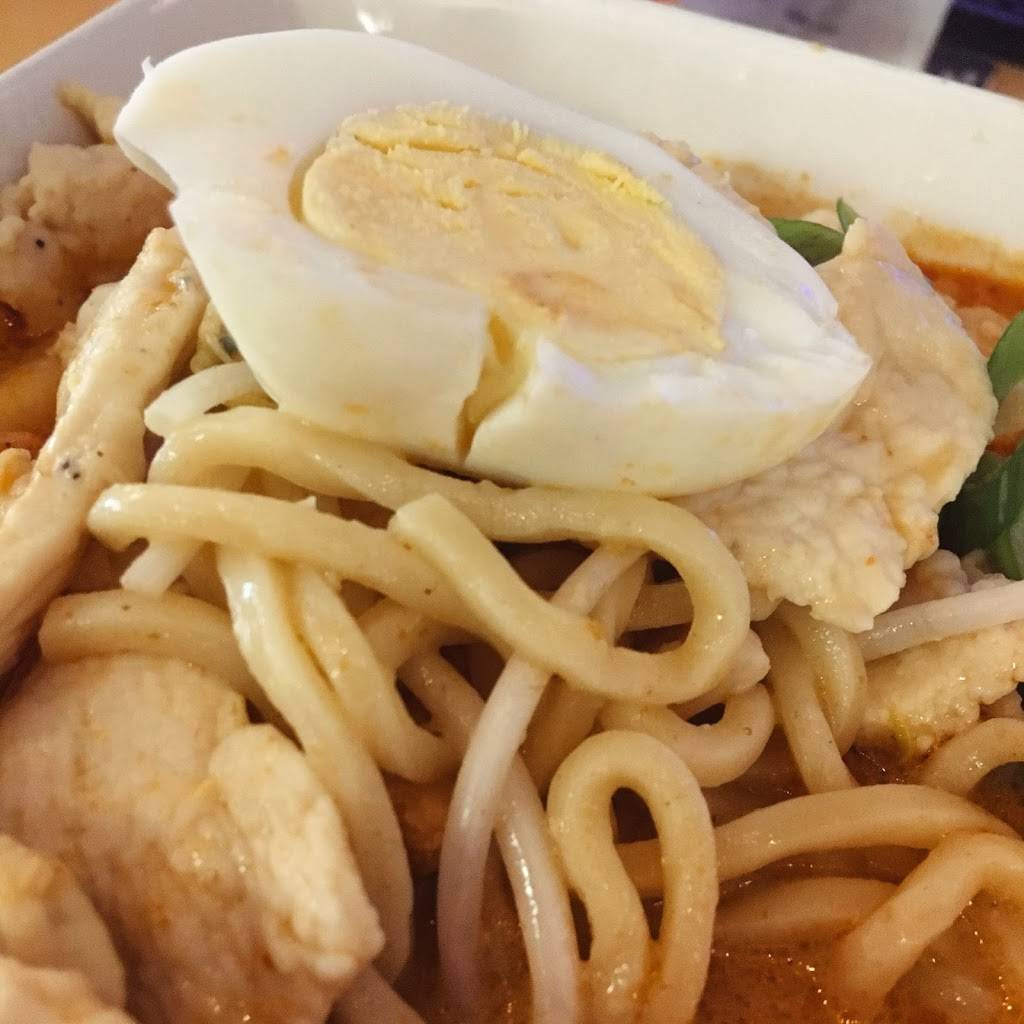 Yellow Ginger Asian Kitchen | restaurant | 2100 Poinsett Hwy, Greenville, SC 29609, USA | 8646057551 OR +1 864-605-7551