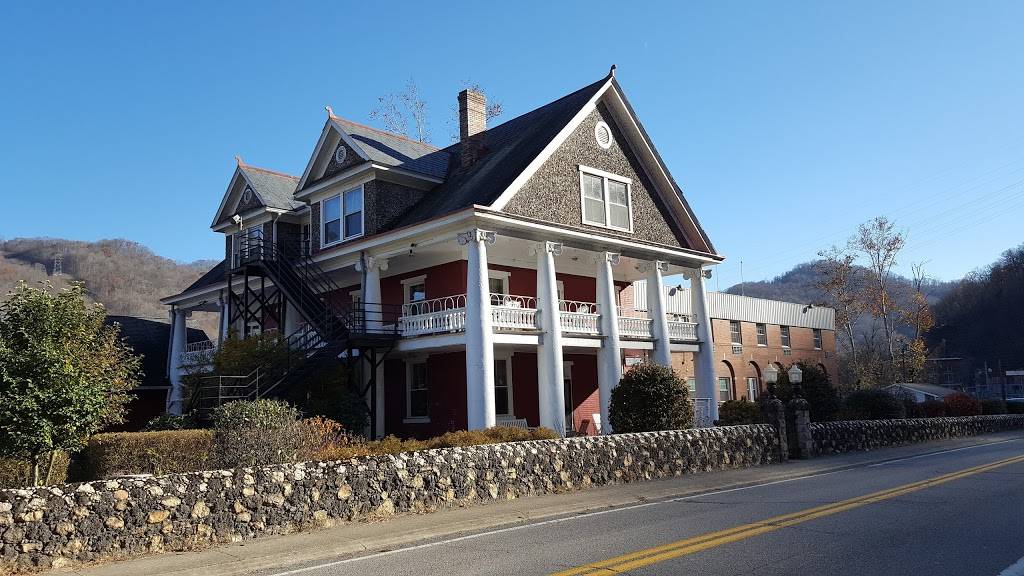 Glen Ferris Inn | restaurant | 9022 Midland Trail, Route 60, Glen Ferris, WV 25090, USA | 3046321111 OR +1 304-632-1111