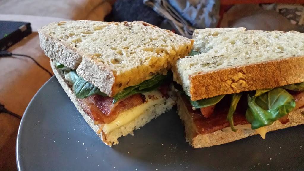 London Underground Pub Ltd | restaurant | 112 N Main St, Blacksburg, VA 24060, USA | 5405529044 OR +1 540-552-9044