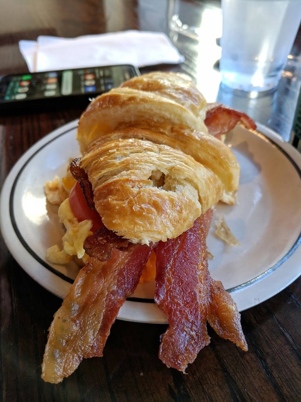 Corner Bakery Cafe | bakery | 777 6th St NW, Washington, DC 20001, USA | 2026975250 OR +1 202-697-5250