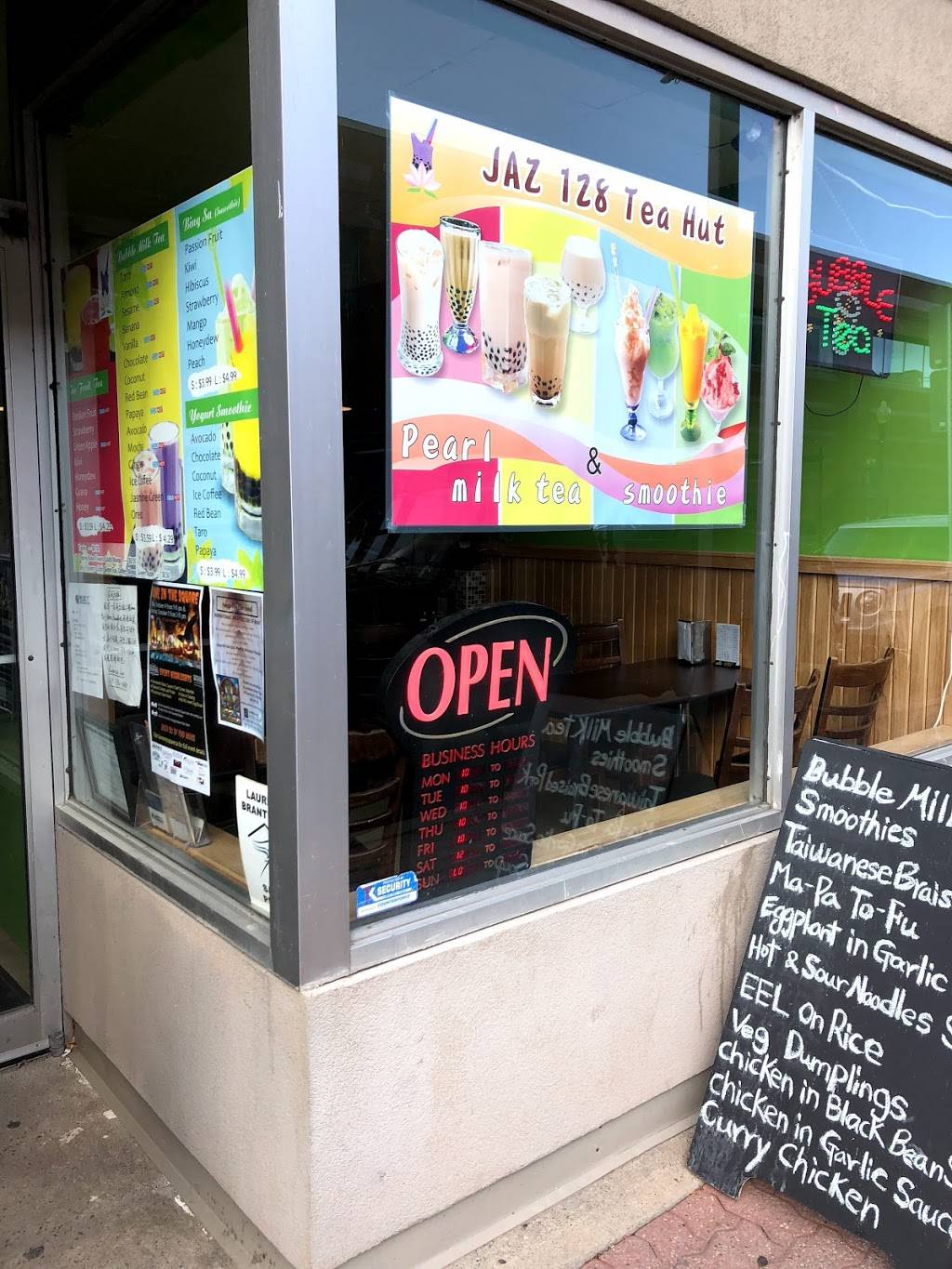 TeaHut Brantford | restaurant | 128 Dalhousie St, Brantford, ON N3T 2J3, Canada | 5197571888 OR +1 519-757-1888