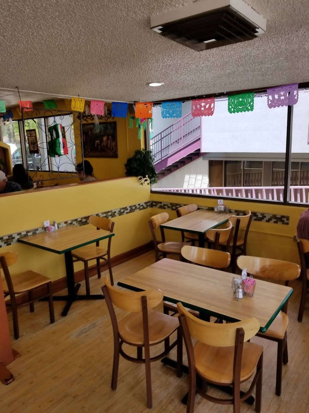 Lupitas Mexican Restaurant | restaurant | 1720 W Mulberry St, Fort Collins, CO 80521, USA | 9705688363 OR +1 970-568-8363