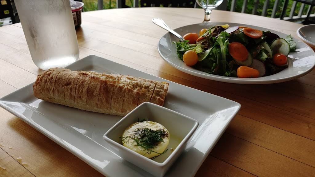 The Deers Head Inn | restaurant | 7552 Court, Elizabethtown, NY 12932, USA | 5188736514 OR +1 518-873-6514