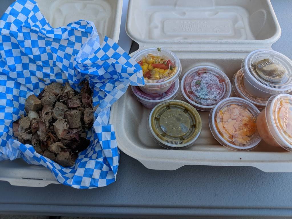 Blue Barn BBQ | restaurant | 4318, 623 E 18th St, Cedar Falls, IA 50613, USA | 3192147436 OR +1 319-214-7436