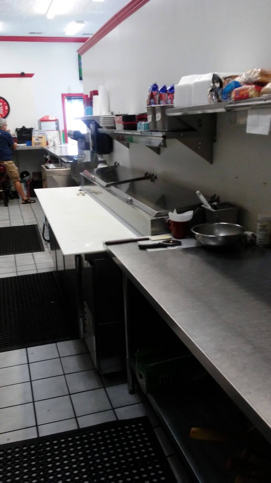 Marias Grill | restaurant | 1000 Grosscup Ave, Dunbar, WV 25064, USA | 3047669804 OR +1 304-766-9804