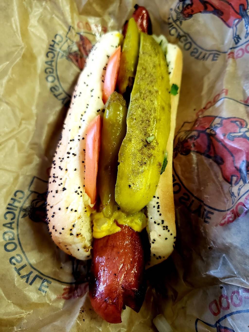 Gold Coast Dogs | meal takeaway | 10000 Bessie Coleman Dr, Chicago, IL 60666, USA | 8004974828 OR +1 800-497-4828