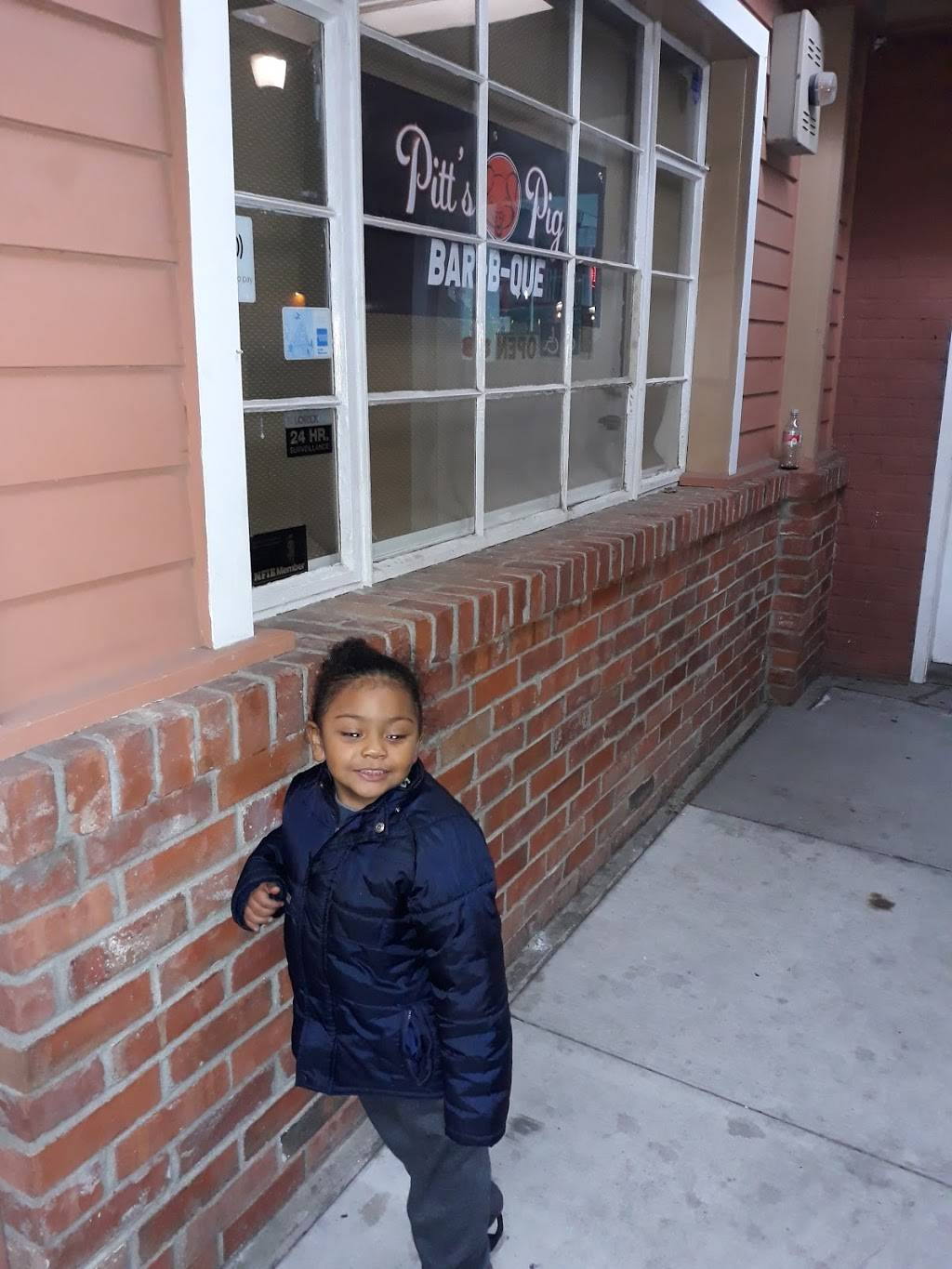 Pitts Pig BBQ | restaurant | 785 Railroad Ave, Pittsburg, CA 94565, USA | 9252673225 OR +1 925-267-3225