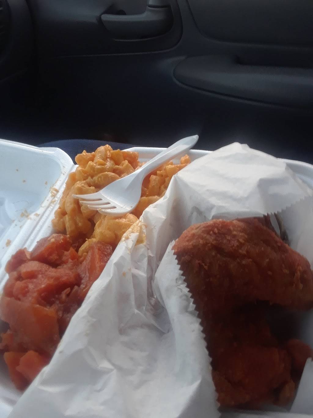 Corner Carryout | meal takeaway | 5401 York Rd, Baltimore, MD 21212, USA | 4104335556 OR +1 410-433-5556