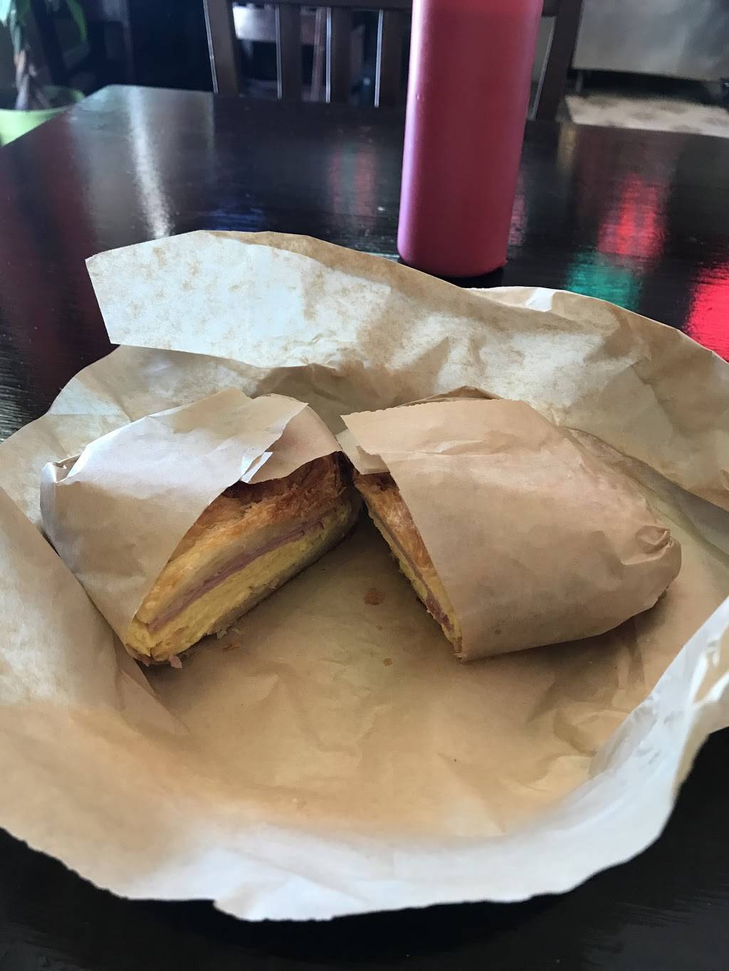 Cafe Tropical | cafe | 2900 Sunset Blvd, Los Angeles, CA 90026, USA | 3239282801 OR +1 323-928-2801