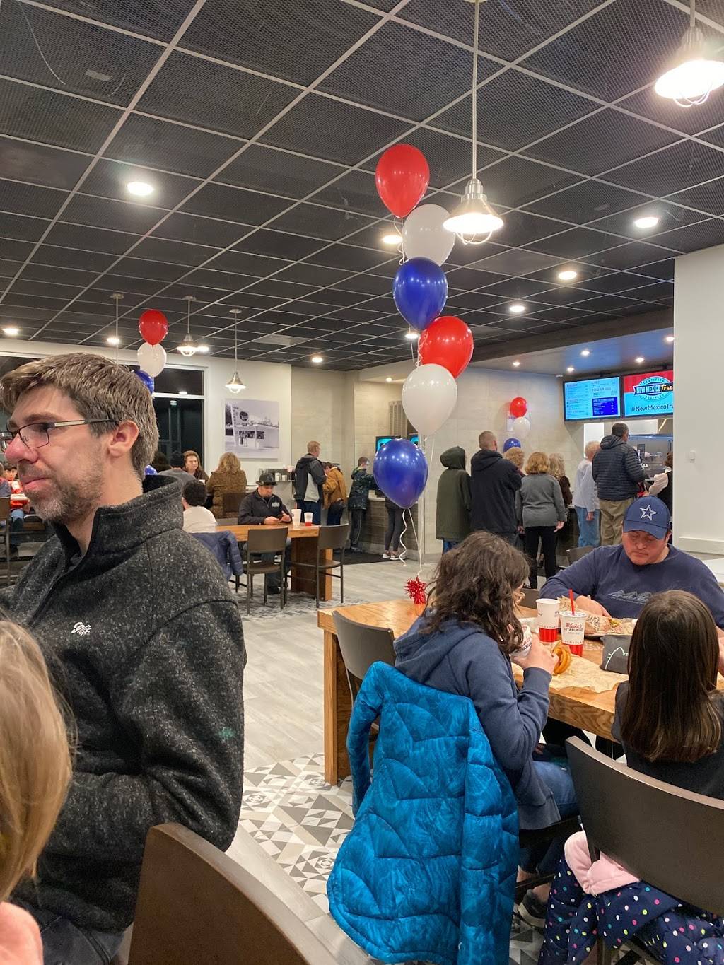 Blakes Lotaburger | restaurant | 1801 Juan Tabo Blvd NE, Albuquerque, NM 87112, USA | 5059160756 OR +1 505-916-0756