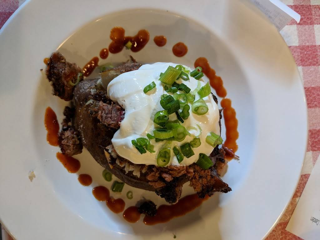 Armadillo Willys BBQ | restaurant | 2071 Camden Ave, San Jose, CA 95124, USA | 4083719033 OR +1 408-371-9033