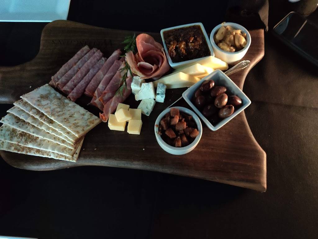 Wellington’s | restaurant | 7253 W Sunset Ave, Springdale, AR 72762, USA | 4793345657 OR +1 479-334-5657