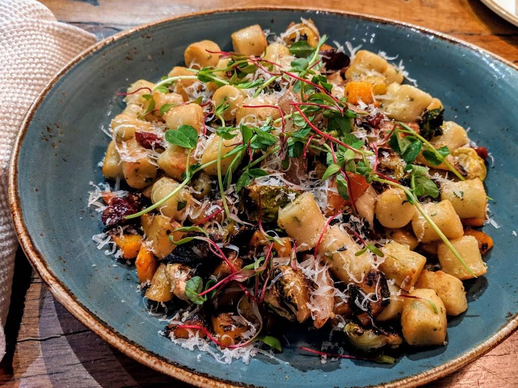 Barley & Board | restaurant | 100 W Oak St #160, Denton, TX 76201, USA | 9405663900 OR +1 940-566-3900