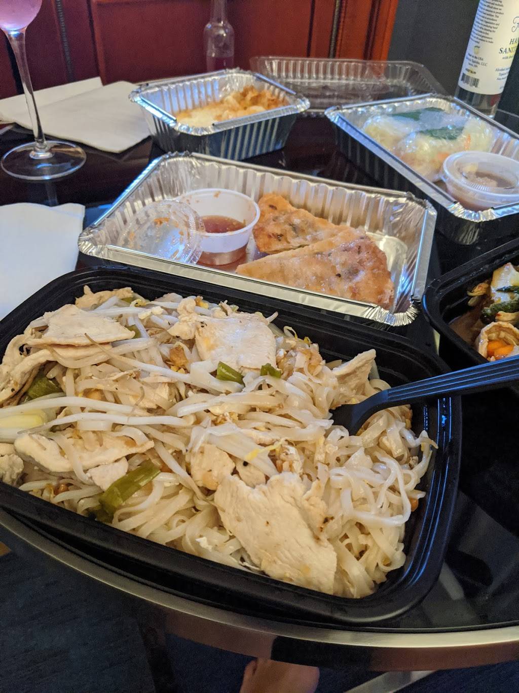 Siam Bistro | restaurant | 151 Pearl St, Boston, MA 02110, USA | 6172107953 OR +1 617-210-7953