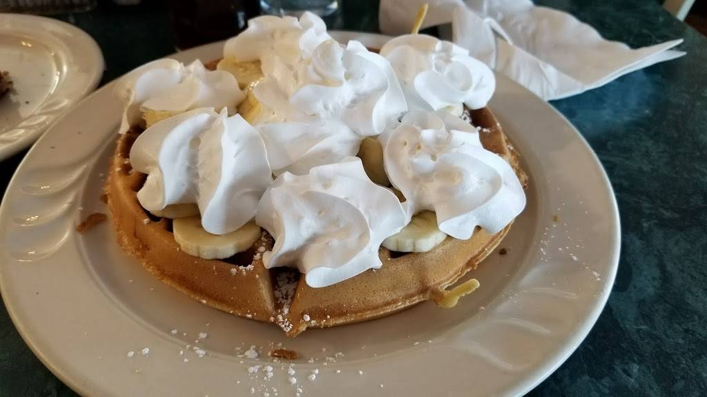 Isabels Family Restaurant | restaurant | 1110 N Seminary Ave, Woodstock, IL 60098, USA | 8153378230 OR +1 815-337-8230