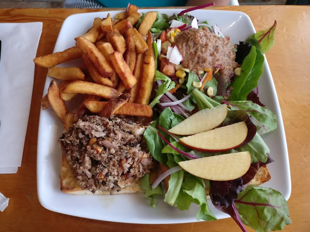 The Carvery | restaurant | 1301 Wyandotte St E, Windsor, ON N9A 3K8, Canada | 5199158999 OR +1 519-915-8999