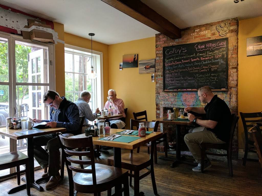 Colbys Breakfast & Lunch | restaurant | 105 Daniel St, Portsmouth, NH 03801, USA | 6034363033 OR +1 603-436-3033