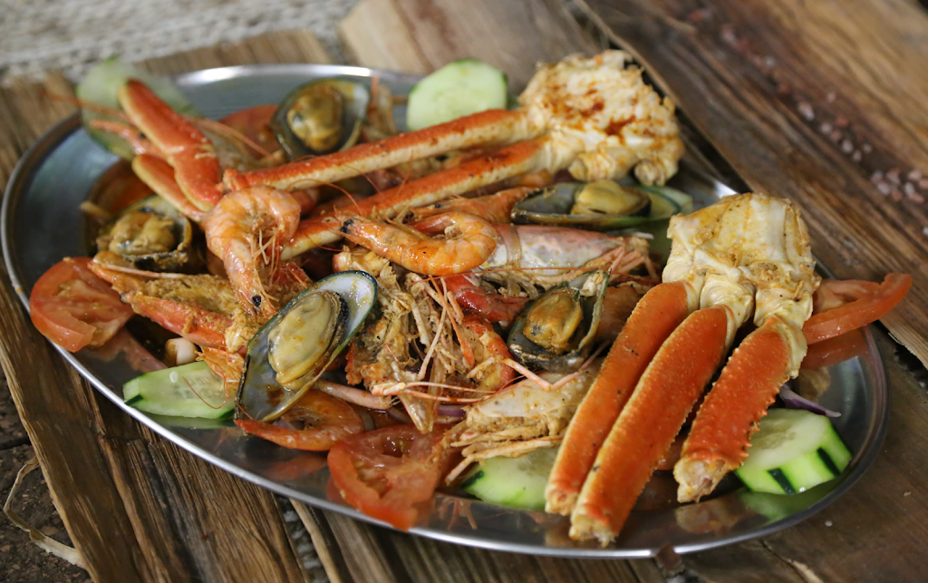 El Barco Bar and Grill | restaurant | 12 Old Oaks Dr, Fishersville, VA 22939, USA | 5404906526 OR +1 540-490-6526