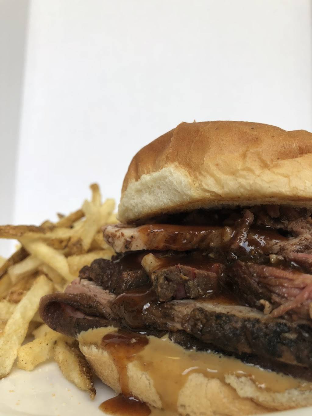 Clarks Smokehouse Grill | restaurant | 2440 Seven Mile E, Detroit, MI 48234, USA | 3133657388 OR +1 313-365-7388