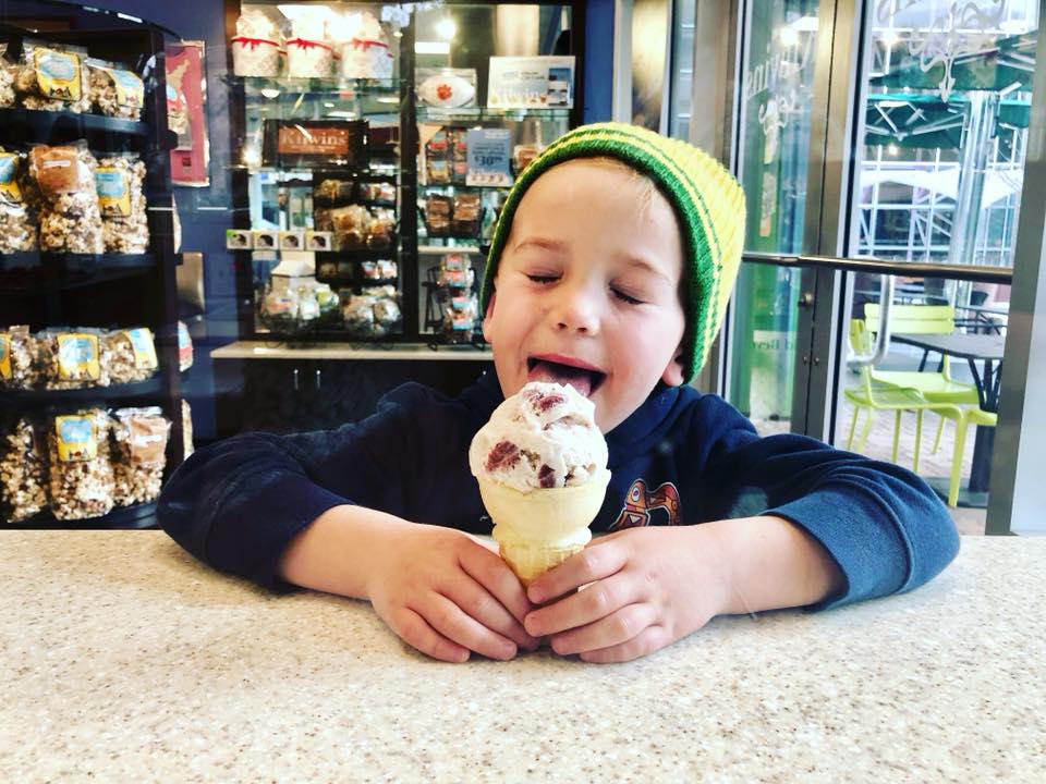 Kilwins Greenville | restaurant | 220 N Main St #202, Greenville, SC 29601, USA | 8649201373 OR +1 864-920-1373