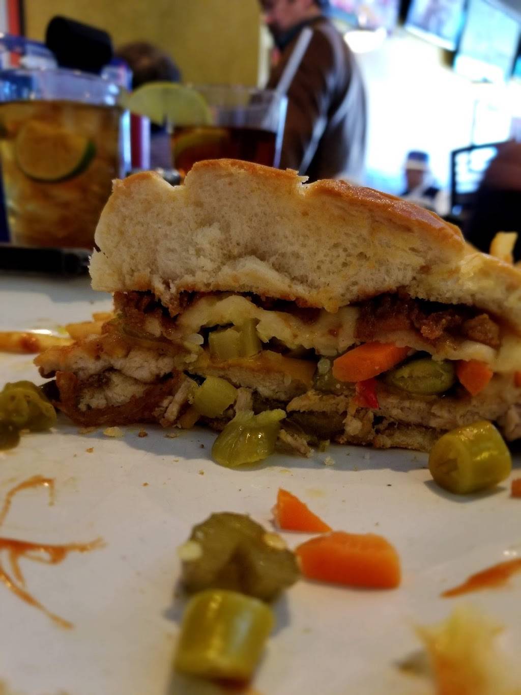 The Docs Inn | restaurant | 985 Avenue of the Cities, Silvis, IL 61282, USA | 3092811008 OR +1 309-281-1008