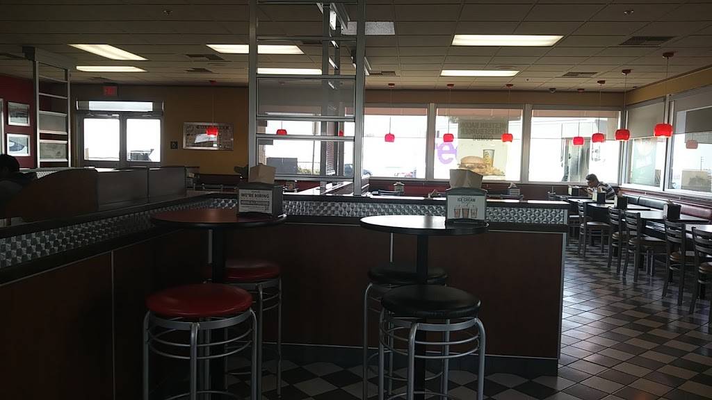 Carls Jr. / Green Burrito | restaurant | 5295 Holt Blvd, Montclair, CA 91763, USA | 9096211895 OR +1 909-621-1895