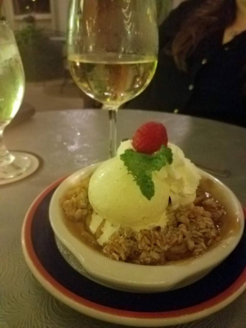 Adelles Fine American Fare | restaurant | 535 West Liberty Drive, Wheaton, IL 60187, USA | 6307848015 OR +1 630-784-8015