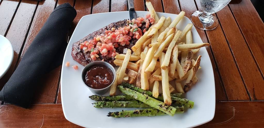 Liberty Hound | restaurant | 1 Naval Park Cove, Buffalo, NY 14202, USA | 7168459173 OR +1 716-845-9173