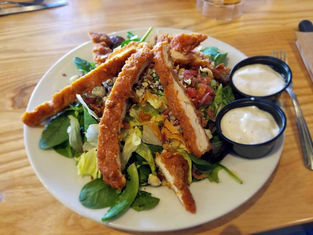 Chilis Grill & Bar | meal takeaway | 2101 Rockford St, Mt Airy, NC 27030, USA | 3367894199 OR +1 336-789-4199