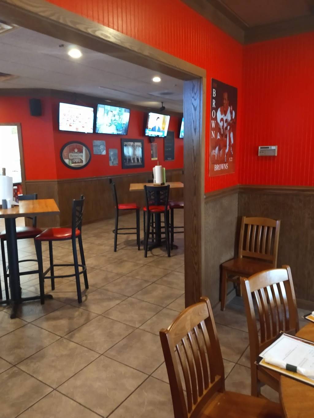 Cleats Chardon | restaurant | 602 South St, Chardon, OH 44024, USA | 4402858222 OR +1 440-285-8222