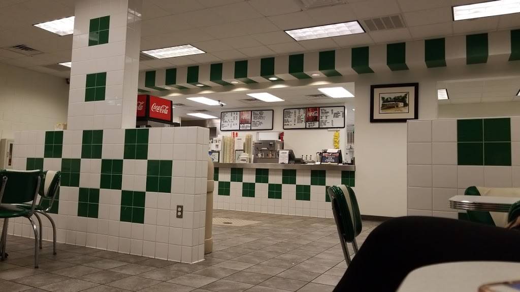 Edds Drive-In | restaurant | 19400 MS-63, Moss Point, MS 39562, USA | 2285886700 OR +1 228-588-6700