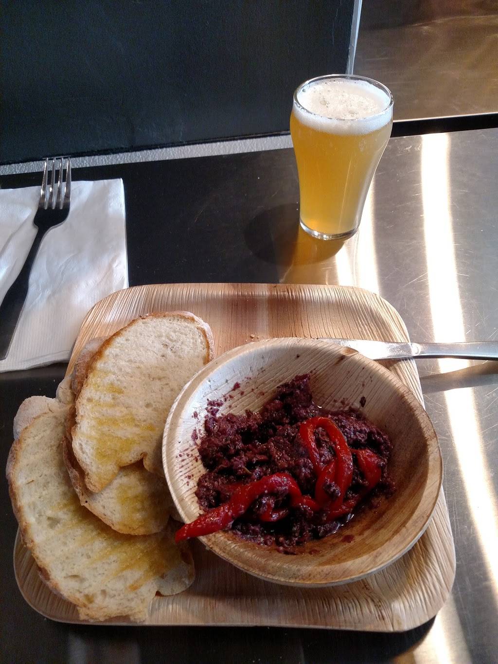 Hollow Earth Brewing | restaurant | 19 N 3rd St, Oxford, PA 19363, USA | 6107323959 OR +1 610-732-3959