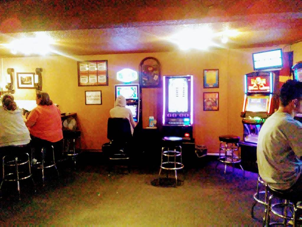 Rounders Bar and Lotto | restaurant | 11416 NE Halsey St, Portland, OR 97220, USA | 5032574510 OR +1 503-257-4510