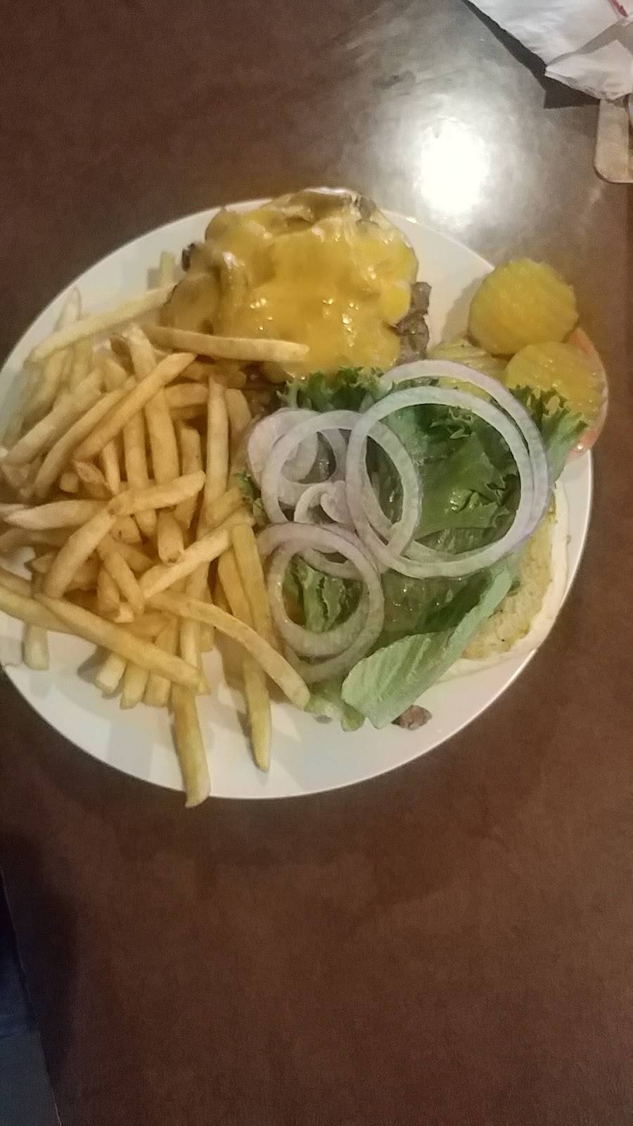 Burkels One Block Over | restaurant | 1007 Tony Canadeo Run, Green Bay, WI 54304, USA | 9205448367 OR +1 920-544-8367