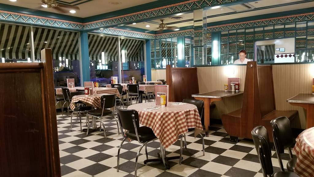 Convention Grill | restaurant | 3912 Sunnyside Rd, Edina, MN 55424, USA | 9529206881 OR +1 952-920-6881