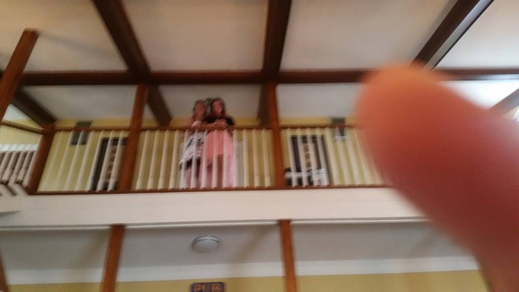 Bloomers Pub & Eatery | restaurant | 519 Golf Club Rd, Anderson, IN 46011, USA | 7656424979 OR +1 765-642-4979