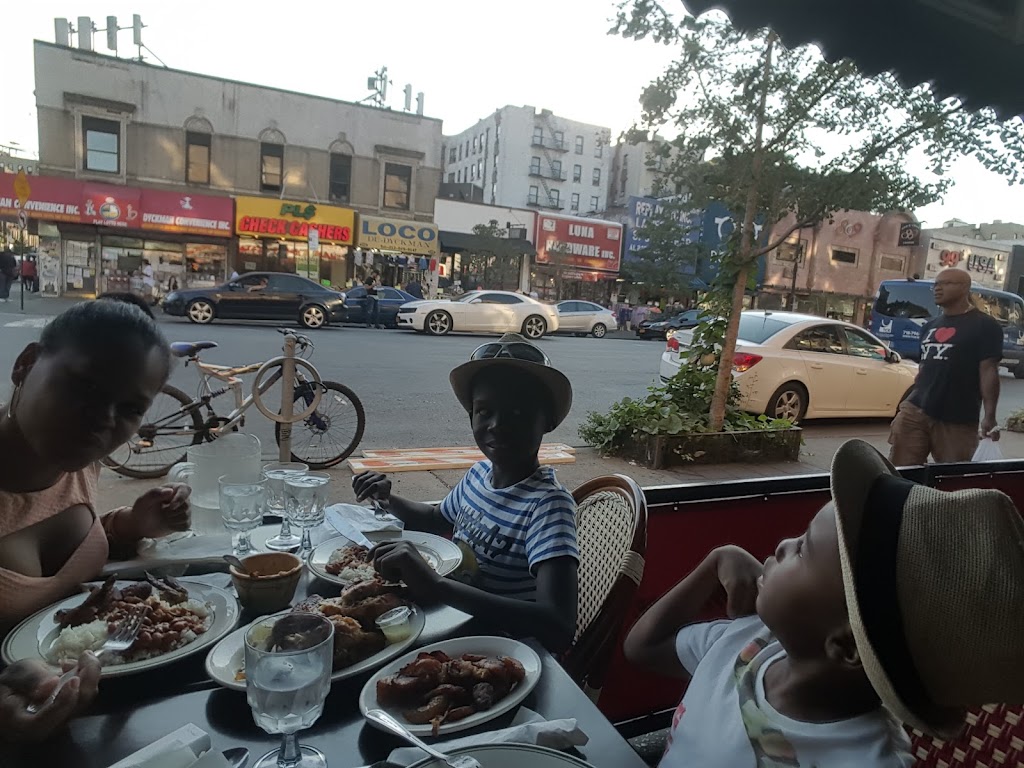 Dyckman Express | restaurant | 101 Dyckman St, New York, NY 10040, USA | 2125672288 OR +1 212-567-2288